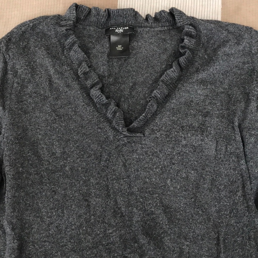 Like New Lightweight Ann Taylor Petite Sweater